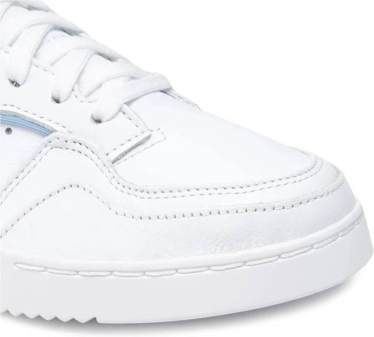 adidas Originals Witte Leren Sneakers met Hemelse Inzetstukken 1 3 Wit Heren