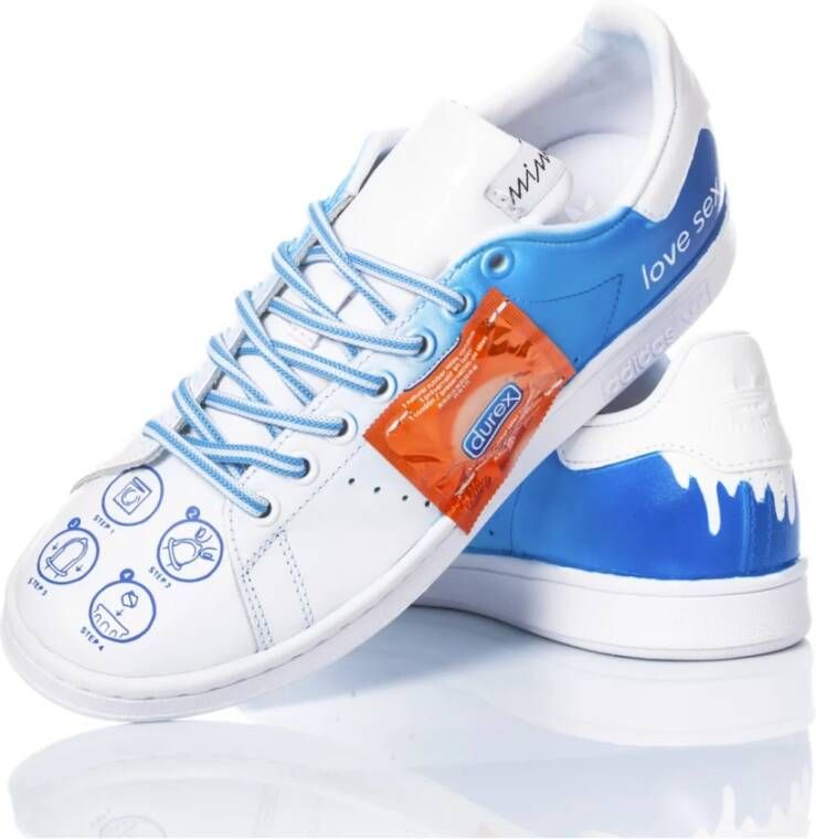 Adidas Handgemaakte Lichtblauw Witte Sneakers Multicolor Dames