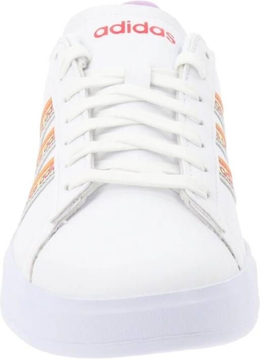 Adidas Stijlvolle Vetersluiting Sneakers Wit Dames