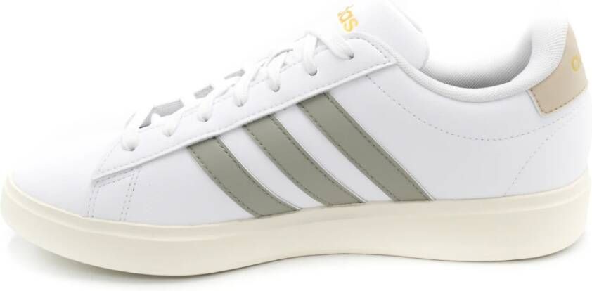 Adidas Witte Sneakers Stijlvol en Comfortabel Wit Heren