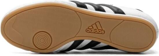 Adidas Witte Taekwondo Sneakers met Zwarte Details