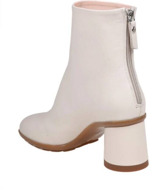 AGL Leren Enkellaarzen Krijtkleur Beige Dames