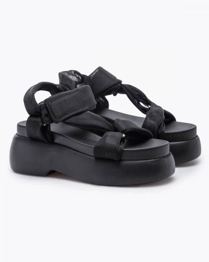 AGL Sandalen met tule banden en wigzolen Zwart Dames