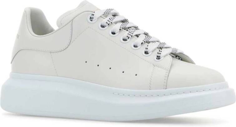 Alexander McQueen Krijtleren sneakers met hiel