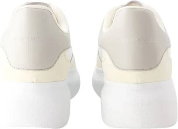 alexander mcqueen Leather sneakers Beige Dames