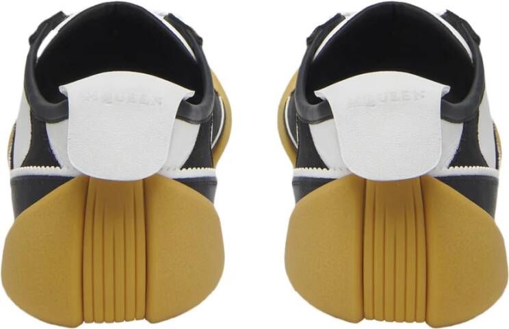 Alexander McQueen Multikleur Sneakers met Rubberen Zool