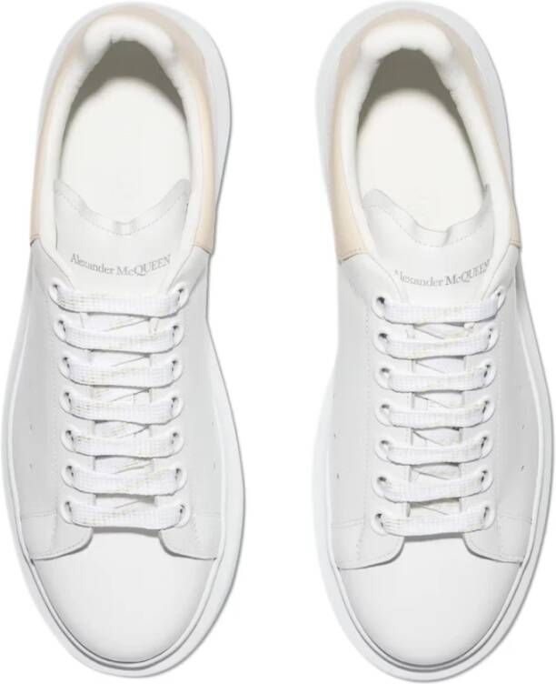 Alexander McQueen Oversized Lage Top Leren Sneakers Wit