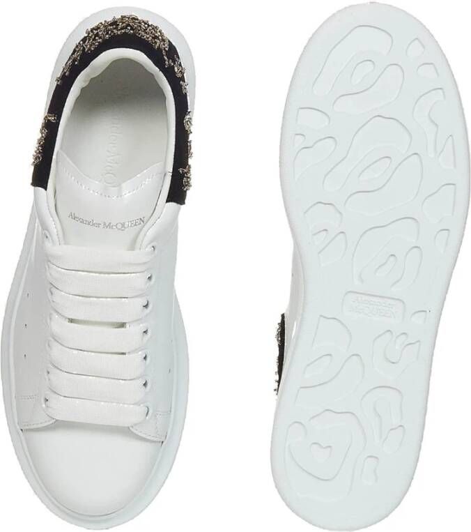 Alexander McQueen Oversized Leren Sneakers met Graffiti Detail