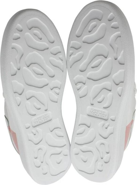 alexander mcqueen Oversized Sneakers met Geperforeerd Detail White Dames