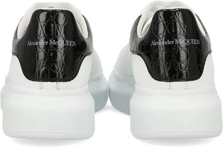 alexander mcqueen Oversized Sneakers met Geperforeerd Detail White Heren