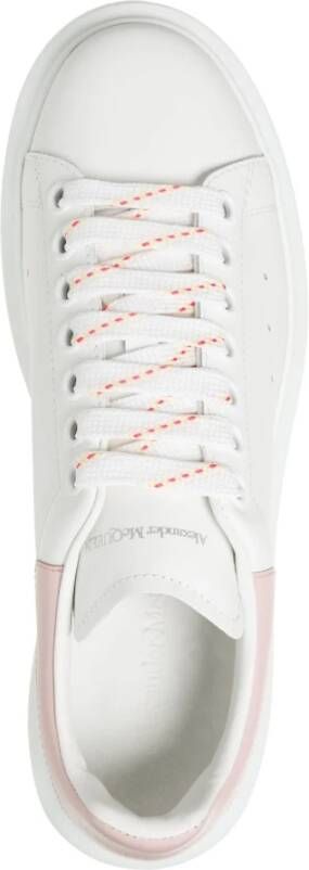 Alexander McQueen Oversized Sneakers met Zilveren Logo Detail