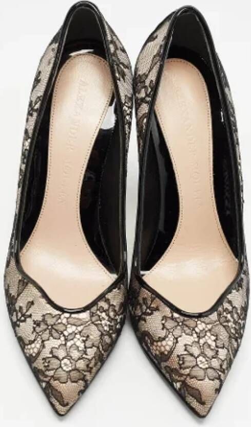 Alexander McQueen Pre-owned Lace heels Black Dames