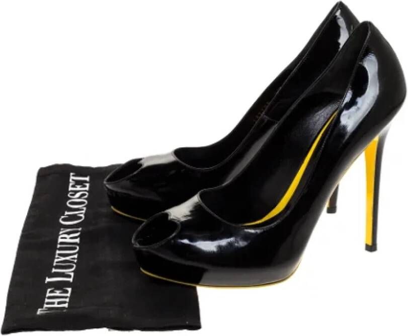 Alexander McQueen Pre-owned Leather heels Black Dames