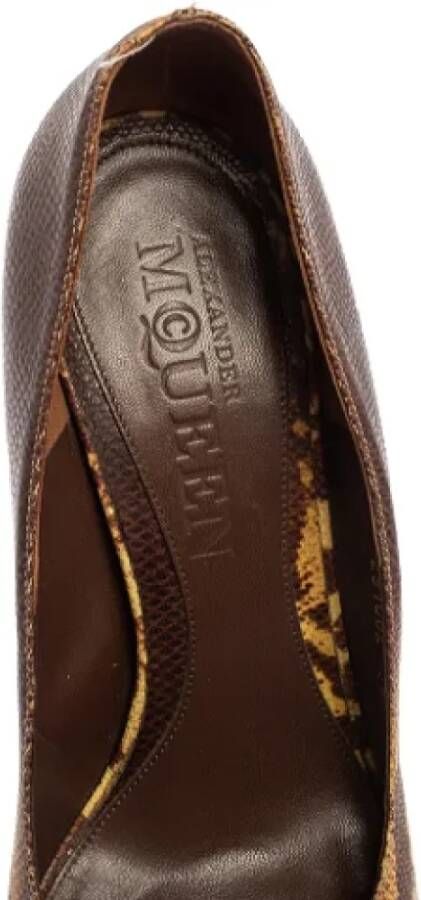 Alexander McQueen Pre-owned Leather heels Brown Dames
