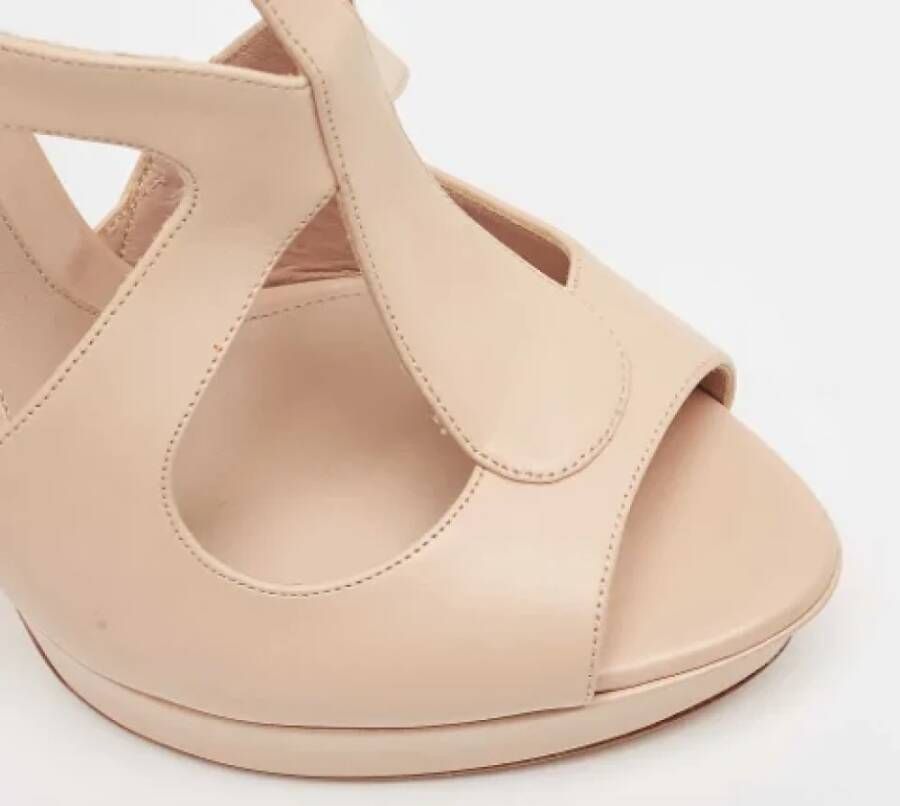 Alexander McQueen Pre-owned Leather sandals Beige Dames