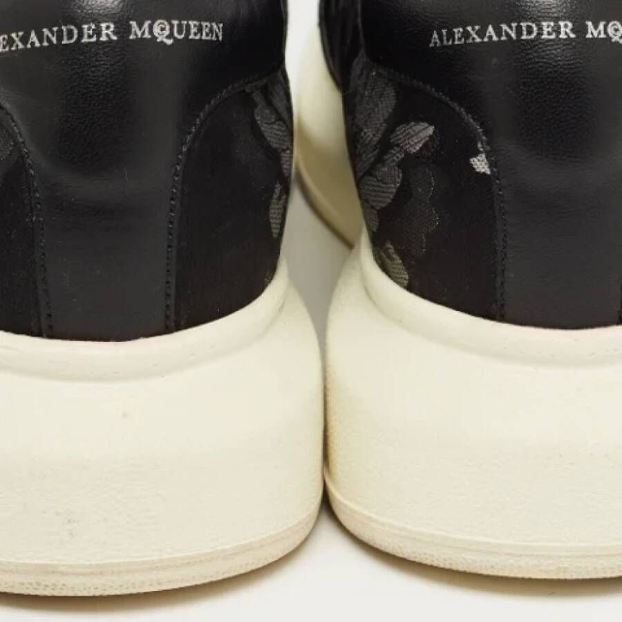 Alexander McQueen Pre-owned Leather sneakers Black Dames