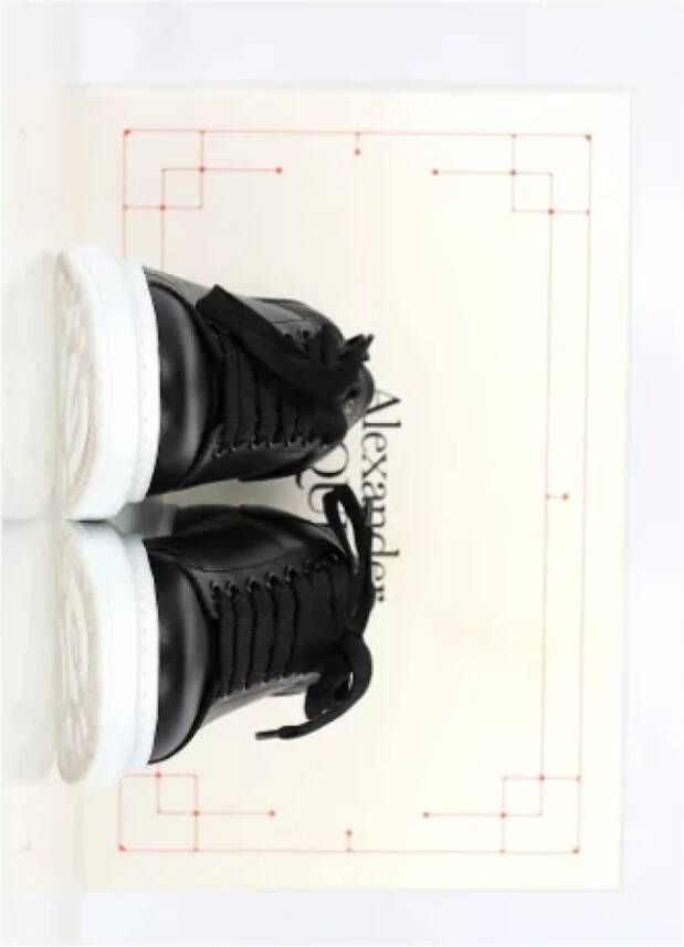 Alexander McQueen Pre-owned Leather sneakers Black Dames