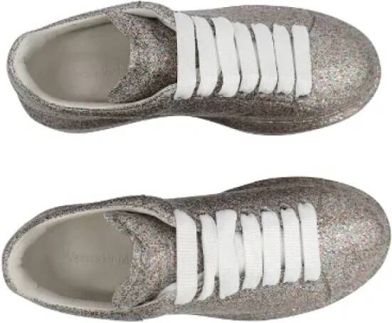 Alexander McQueen Pre-owned Leather sneakers Gray Dames