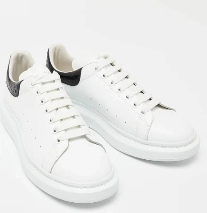Alexander McQueen Pre-owned Leather sneakers White Heren