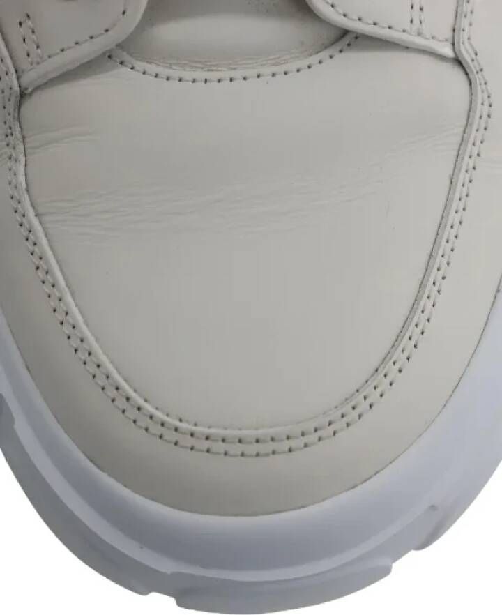 Alexander McQueen Pre-owned Leather sneakers White Heren