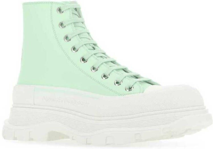 alexander mcqueen Verhoog je Sneaker Game met Groene Leren Tread Slick Sneakers Groen Heren