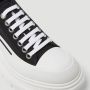 Alexander mcqueen Zwarte en witte katoenen sneakers Zwarte Canvas Lage Sneakers Zwarte Veterschoenen met Oversized Rubberen Zool Black Dames - Thumbnail 12