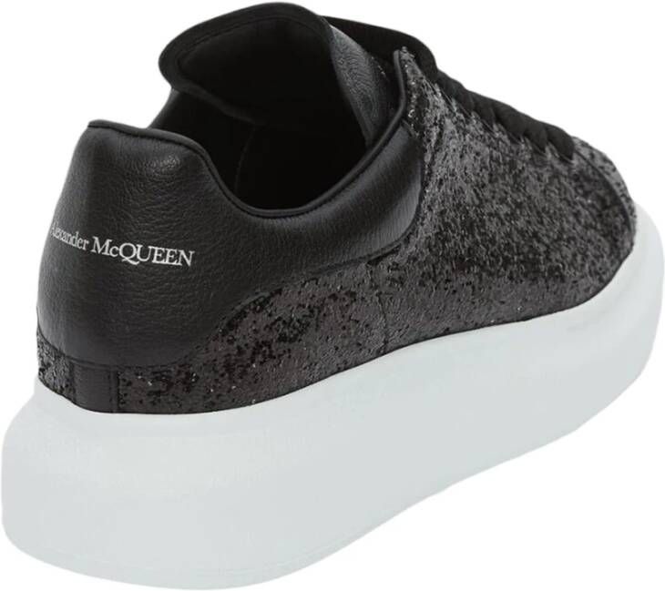 alexander mcqueen Zwarte Glitterleren Oversized Sneakers voor Vrouwen Zwart Dames
