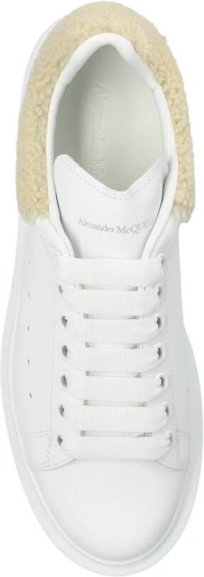 Alexander McQueen Sportschoenen met een harige hielkap