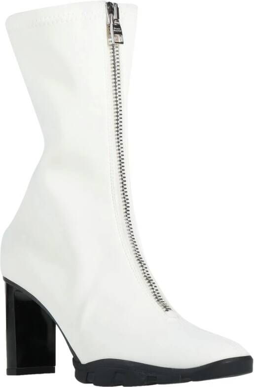 Alexander McQueen Witte enkellaarsjes voor vrouwen