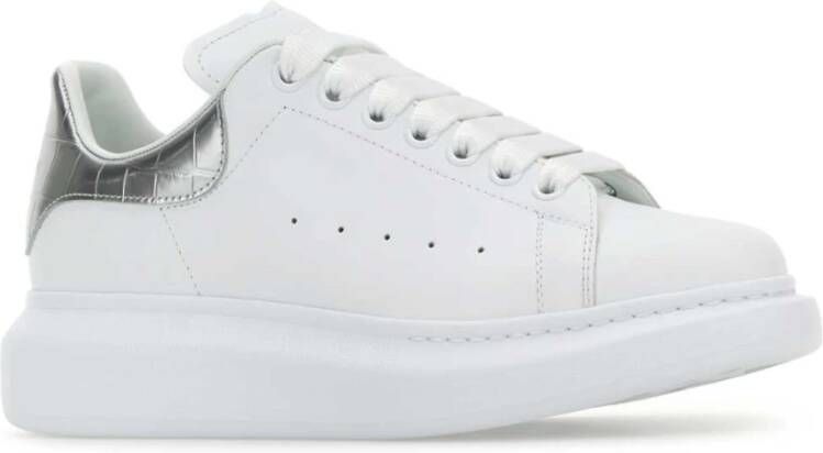 Alexander McQueen Witte Leren Sneakers met Zilveren Hiel