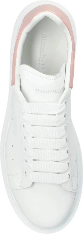 Alexander McQueen Witte Oversized Sneakers in Roze