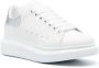 Alexander mcqueen Witte Zilveren Sneakers met Geperforeerde Details White Dames - Thumbnail 2