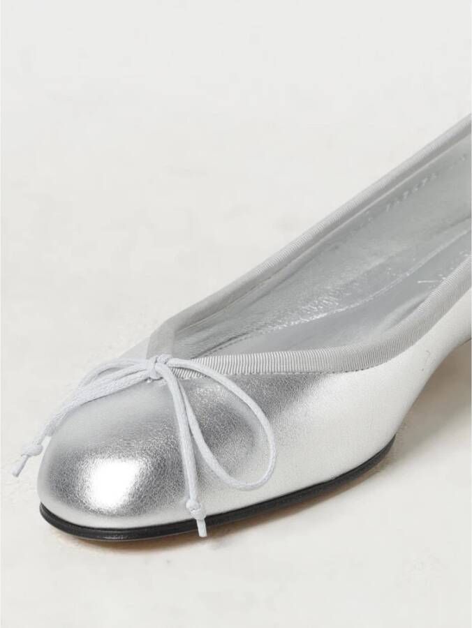 Alexander McQueen Zilveren Ballerina Flats Kitten Heel