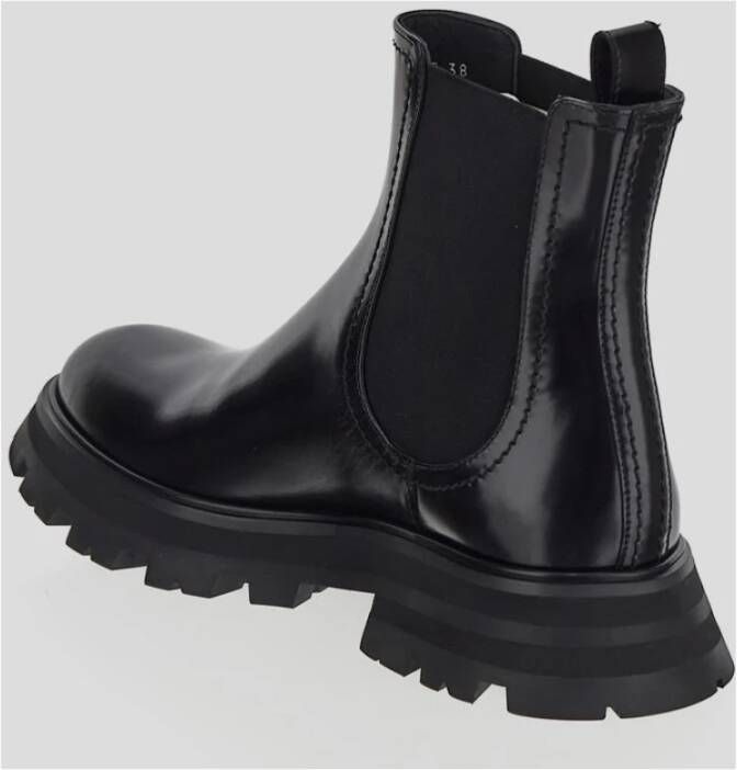 alexander mcqueen Zwarte Glanzende Leren Chelsea Boot Black Dames