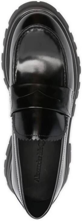 alexander mcqueen Zwarte Glanzende Loafer met Uitlopende Zool Black Dames