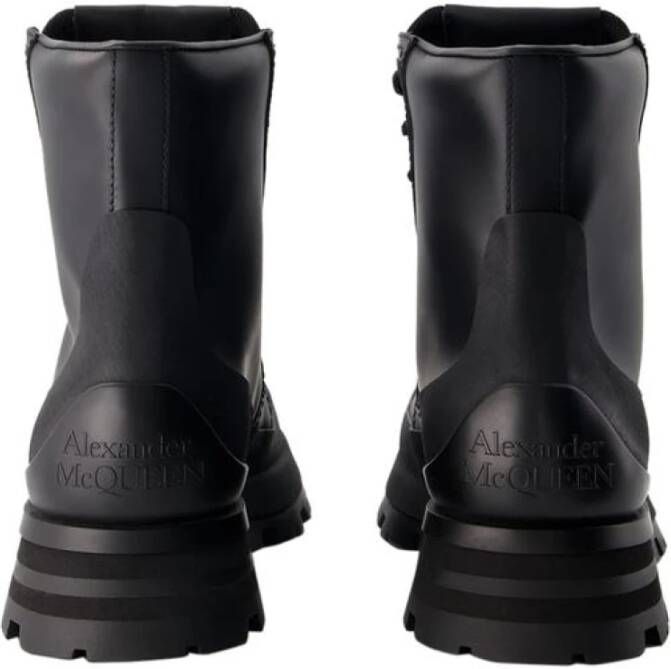 Alexander McQueen Zwarte Leren LaceUp Enkellaarzen