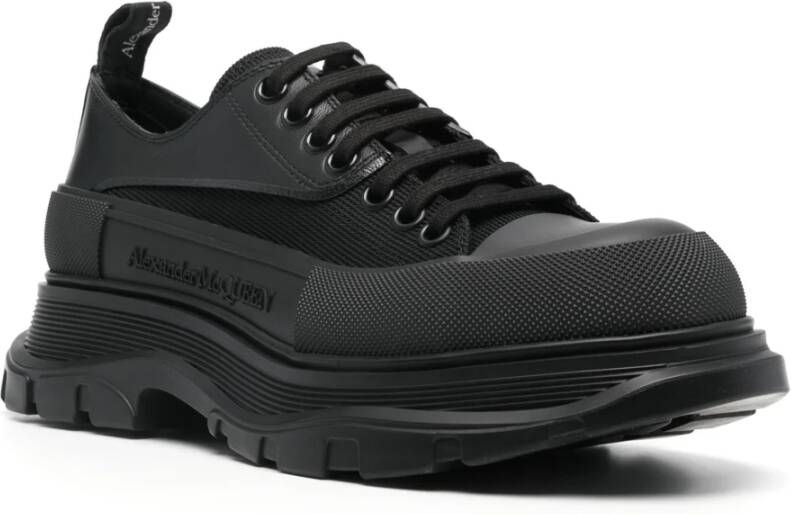 alexander mcqueen Zwarte Sneakers met Gestructureerde Rubberen Zool Black Heren