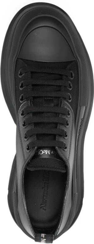 alexander mcqueen Zwarte Sneakers met Gestructureerde Rubberen Zool Black Heren