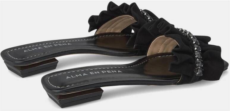 Alma EN Pena Ruffled Flat Sandal