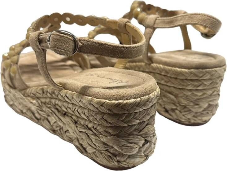 Alma en Pena Suède Enkelband Sandaal Rubberen Zool Beige Dames