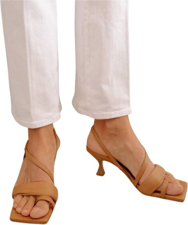 ALOHAS Sandalen met hoge hakken Beige Dames