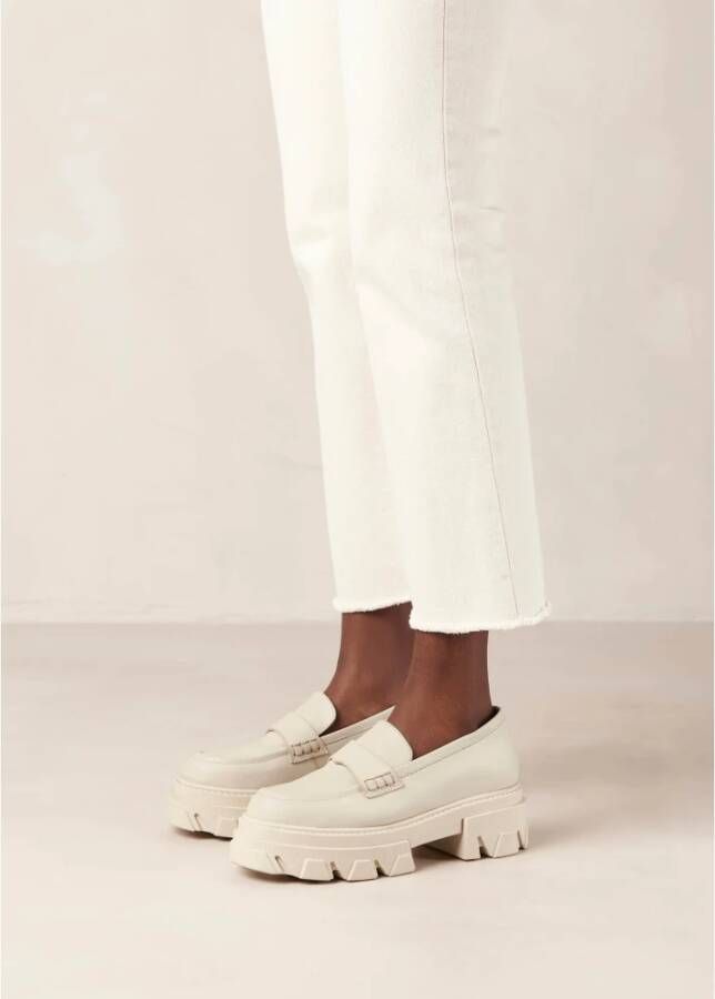 ALOHAS Trailblazer Crème Leren Loafers Beige Dames
