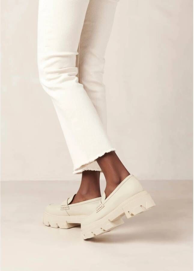 ALOHAS Trailblazer Crème Leren Loafers Beige Dames