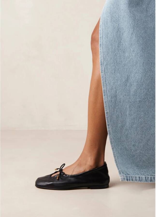 ALOHAS Zwarte leren balletflats Black Dames