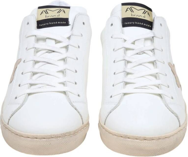 Ama Brand Witte leren sneakers met kleurrijke details White Heren