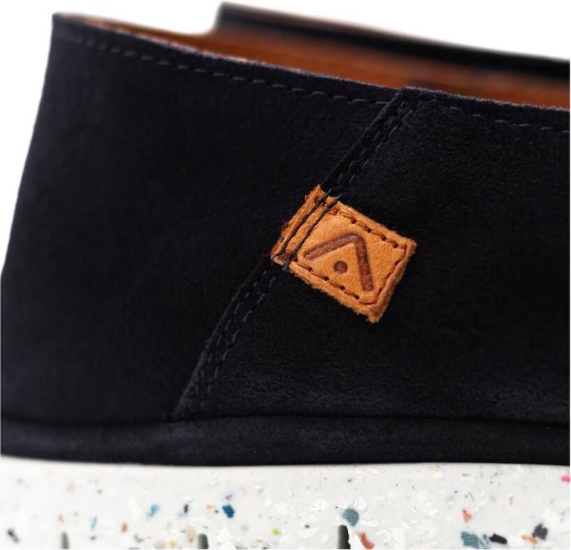 Ambitious Amber Suède Loafer