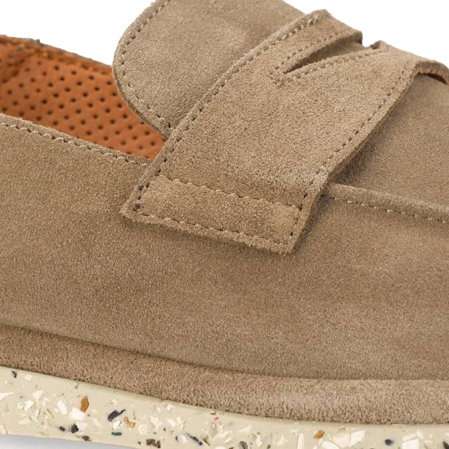 Ambitious Amber Suède Loafer
