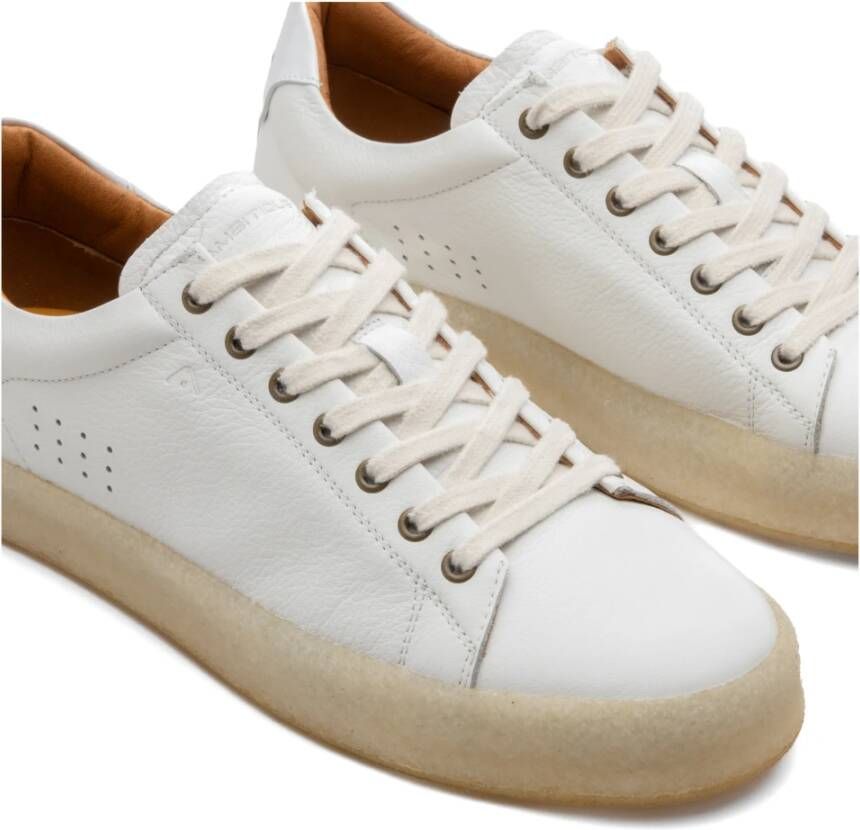 Ambitious Casual Sneaker