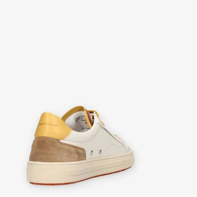 Ambitious Minimalistische Leren Sneakers Taupe Beige