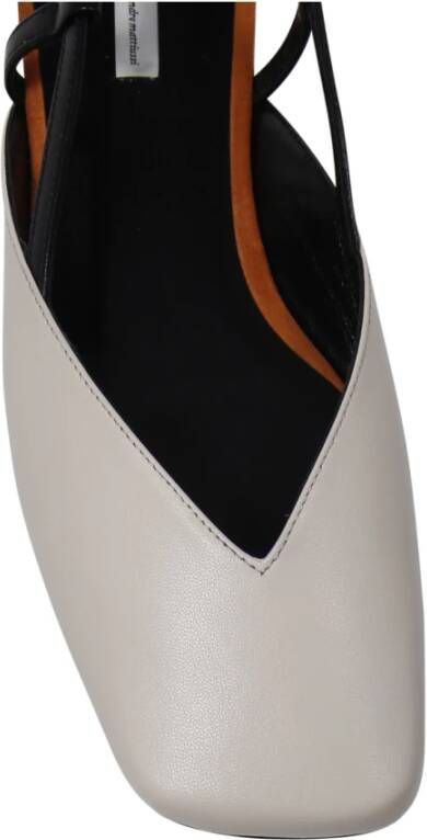 Ami Paris Kaneel Room Zwart Slingback Schoenen